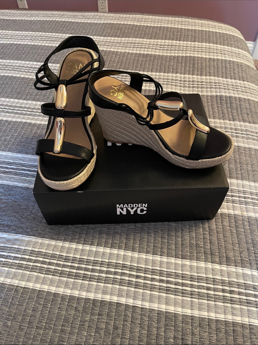 Madden NYC Beacon Wedge Sandals New